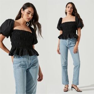 Astr the Label Savina Bubble Sleeve Top Size large